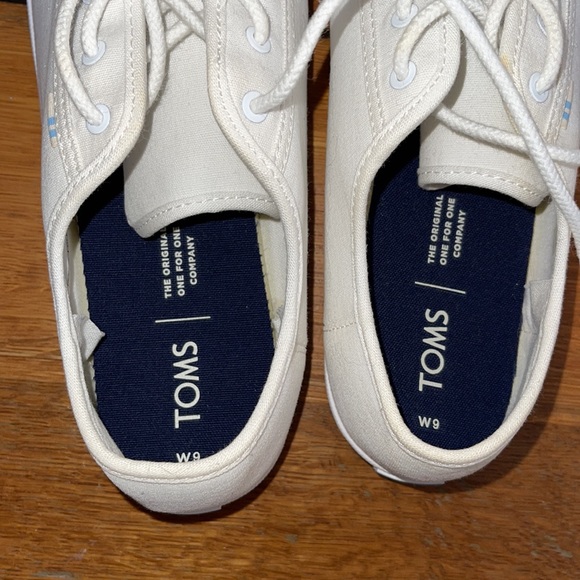 Toms Women’s Carmel Sneakers White - Picture 8 of 8